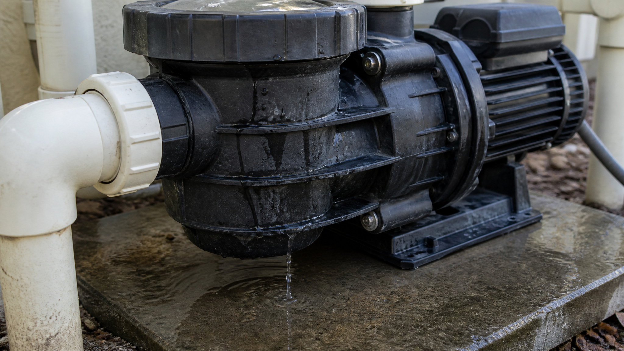 bottom pool pump leak fixes